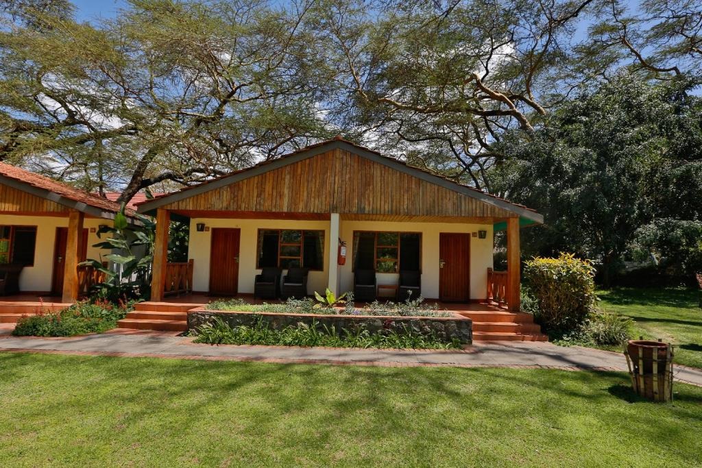 هتل مولتا لیک نایواشا